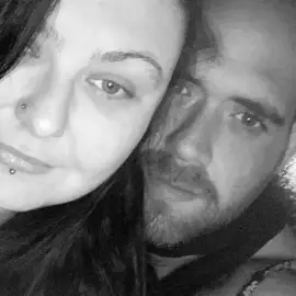 Rhi, Steve